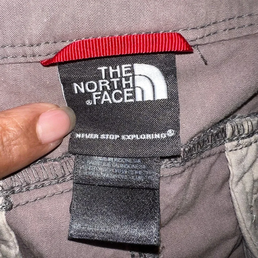 The North Face Cargo Shorts Men's Size 34 x 12 Brown Nylon Blend Utility Pockets